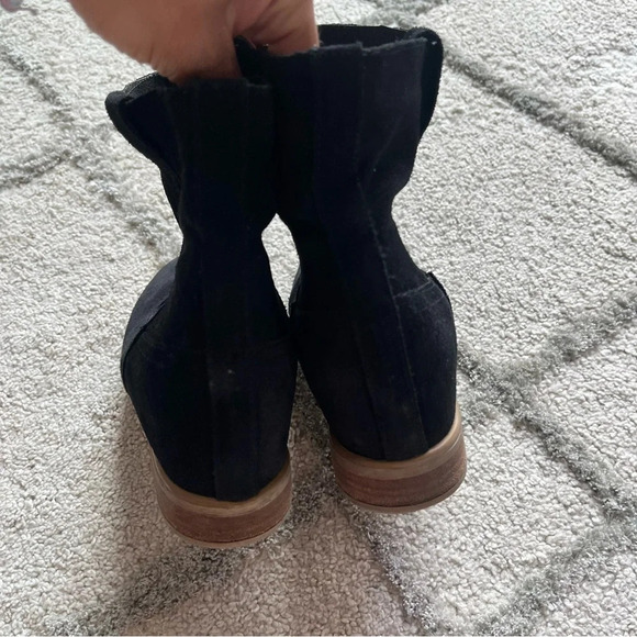 Anthropologie HOWSTY Nyla Suede Pull On Ankle Boots black western 37 / 6.5 - Picture 3 of 11